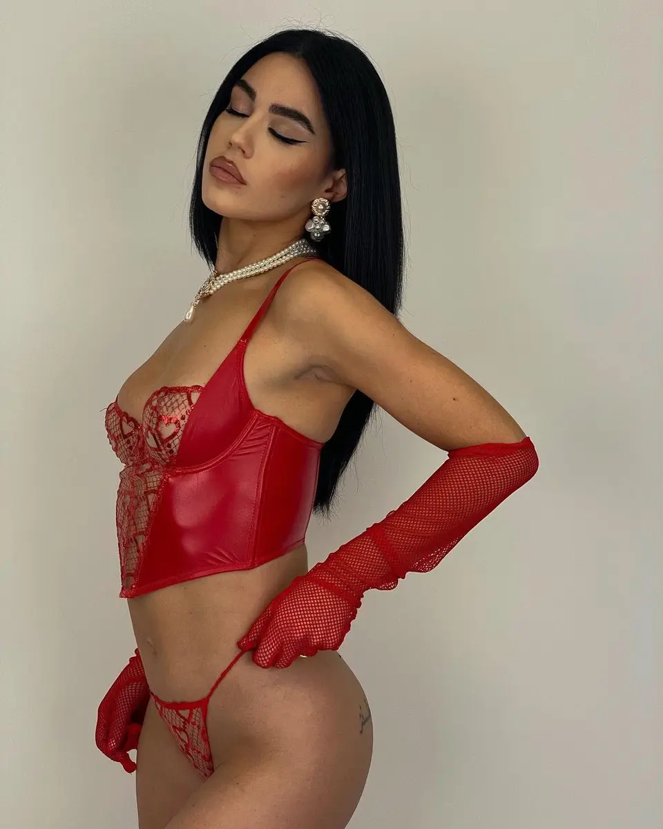 Anabella escort in Dubai