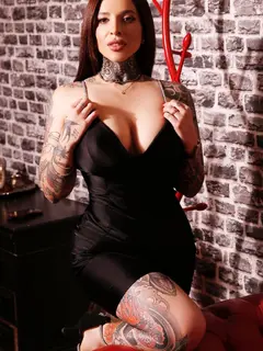 Ashley escort in Dubai