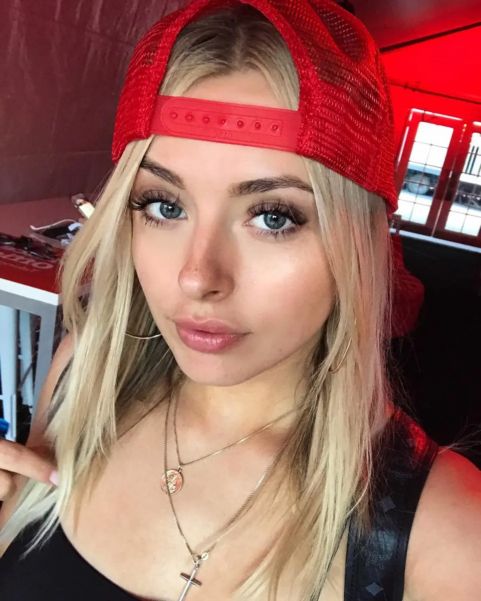 Eleanor escort in Dubai