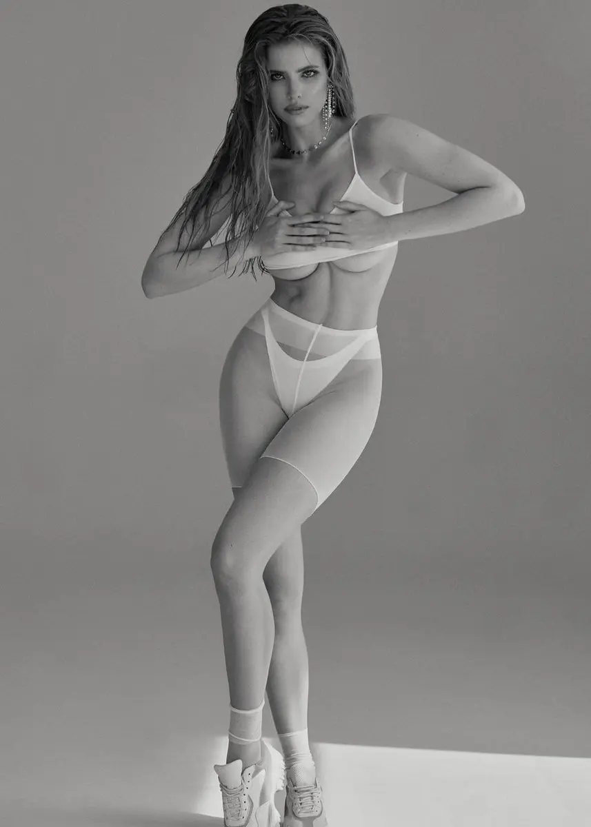 Emily escort in Dubai