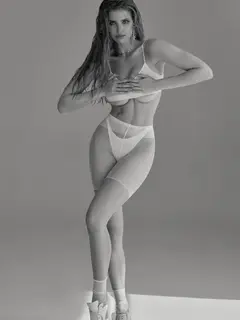 Emily escort in Dubai