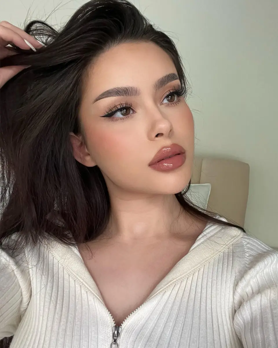 HAYALEY escort in Dubai