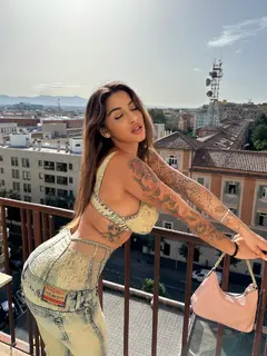JACKIE escort in Dubai
