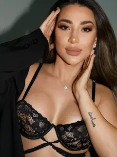  Lara