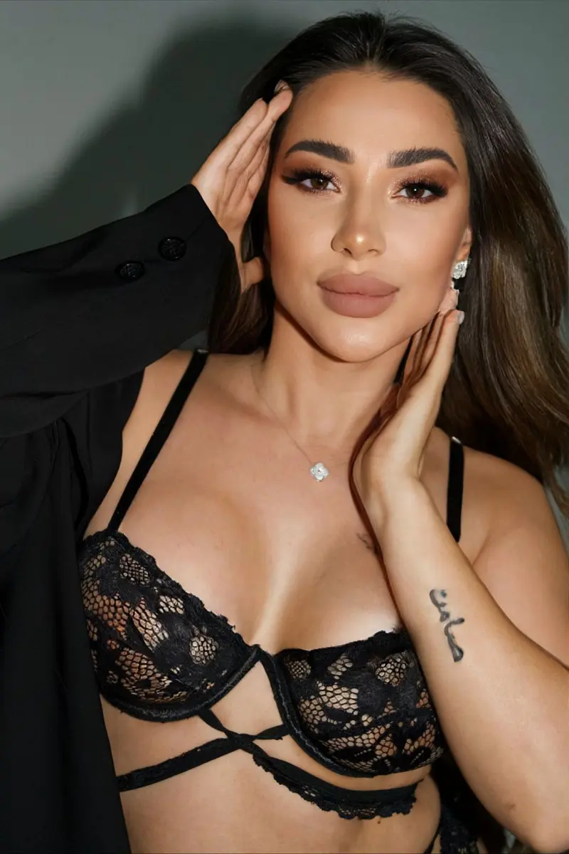  Lara escort in Dubai