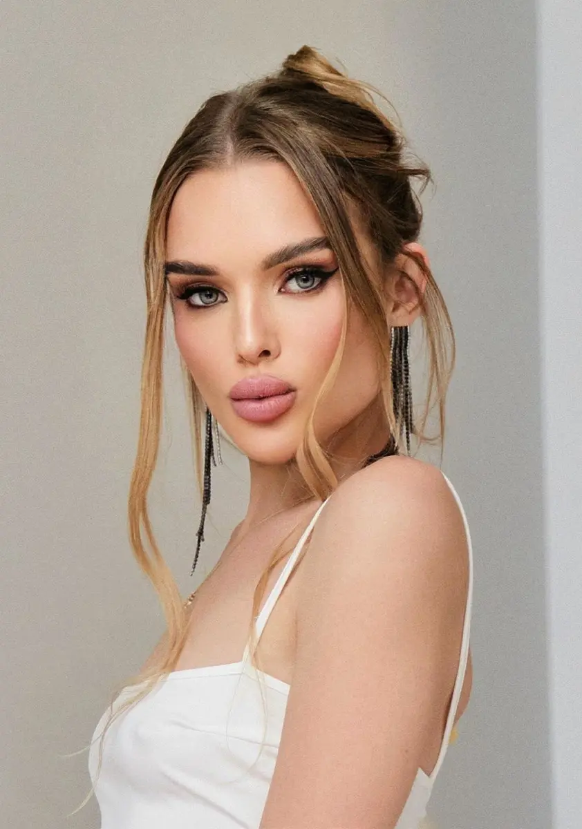 Maria escort in Dubai