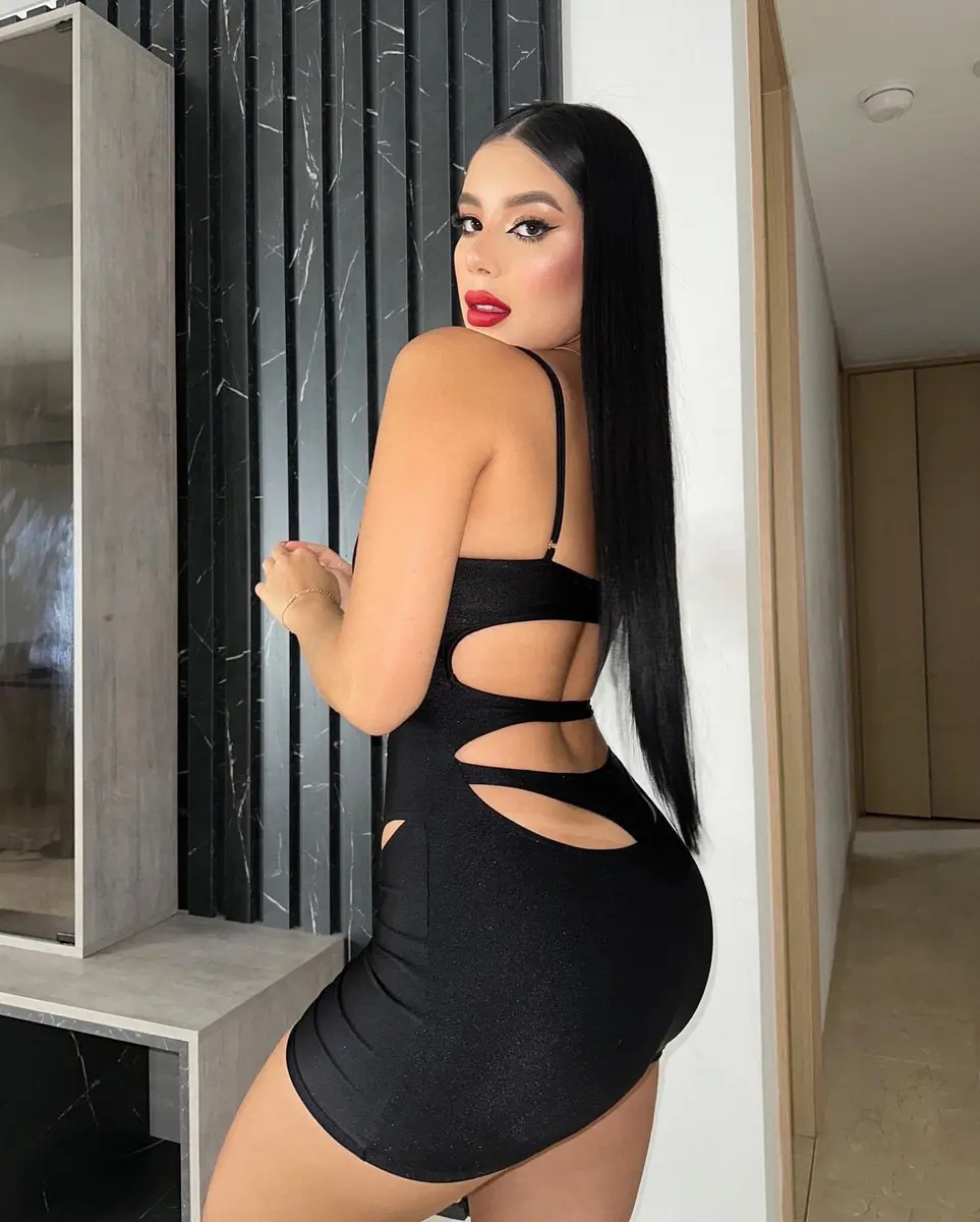Mariana escort in Dubai