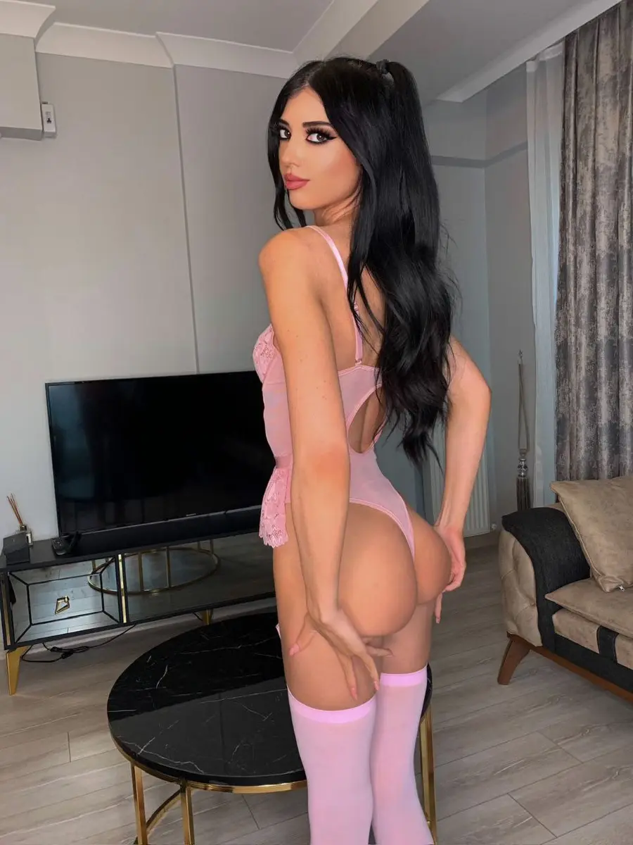 Maya escort in Dubai
