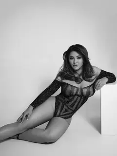 Nagriz escort in Dubai