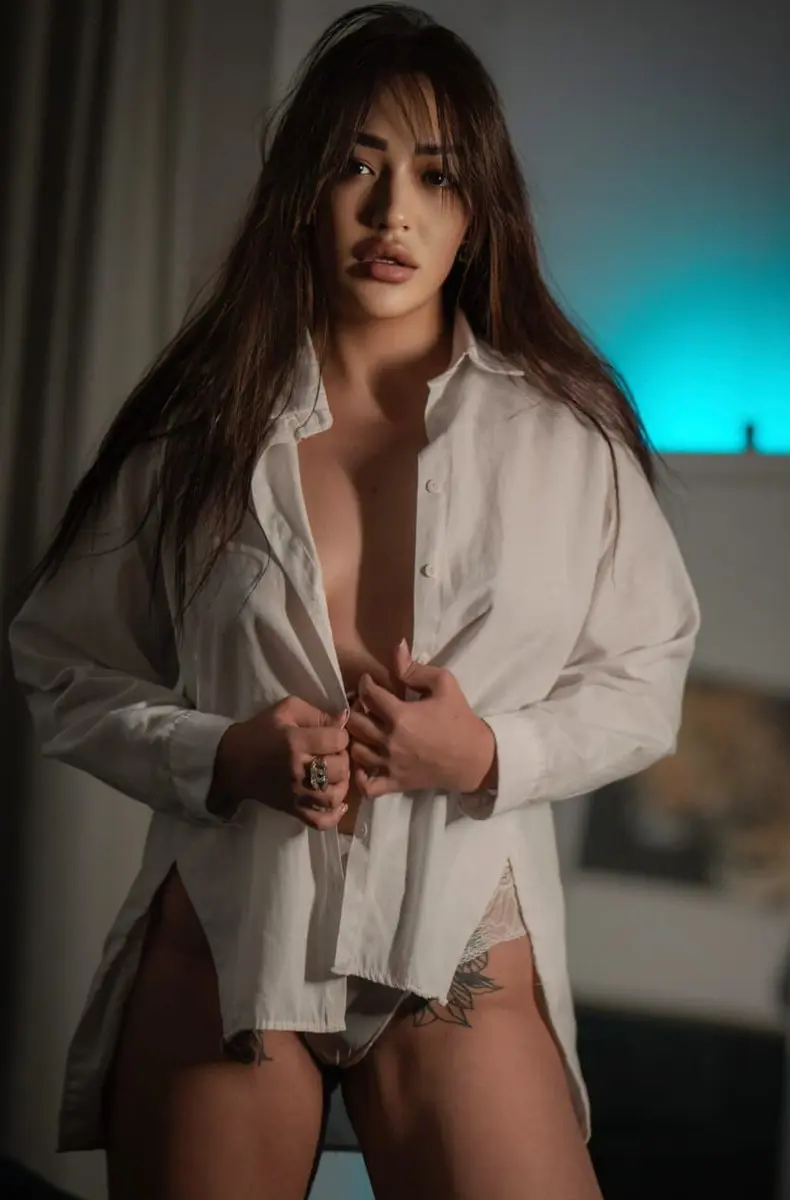Nely escort in Dubai