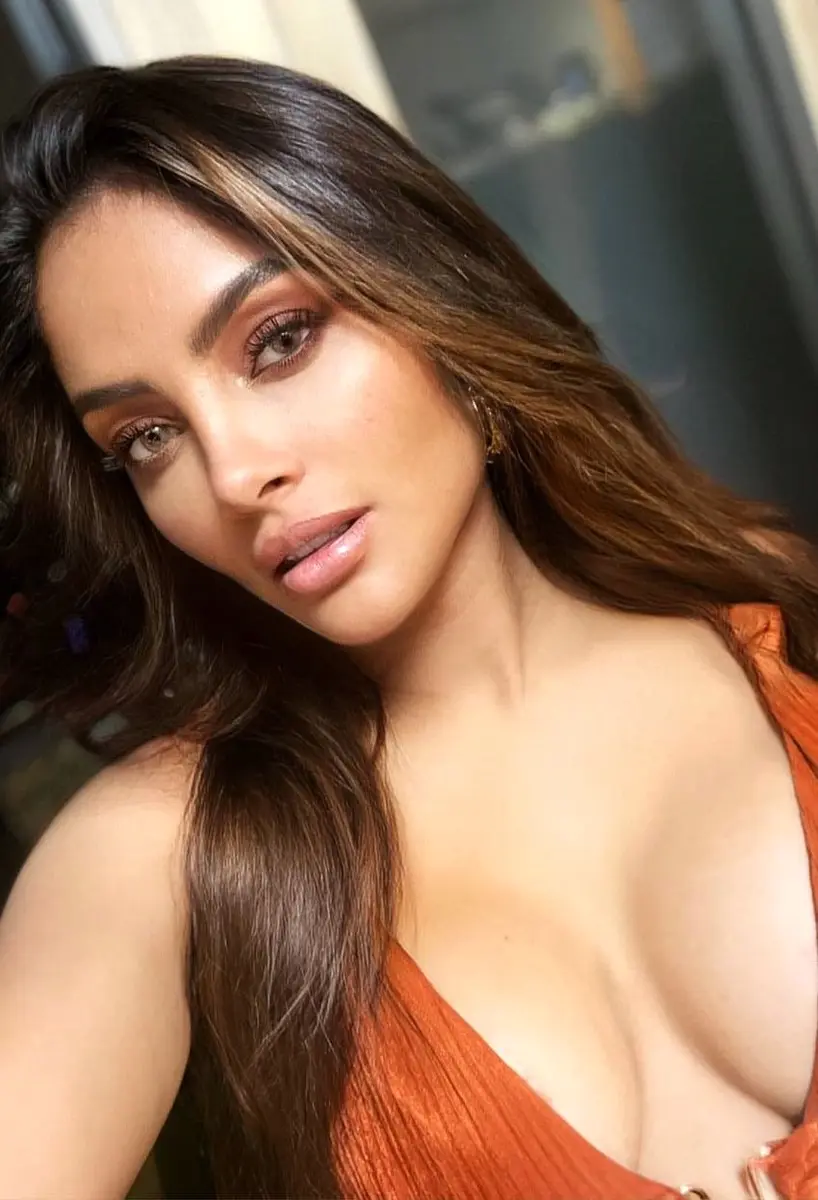 Noha escort in Dubai