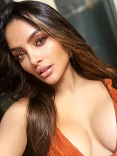 Noha escort in Dubai