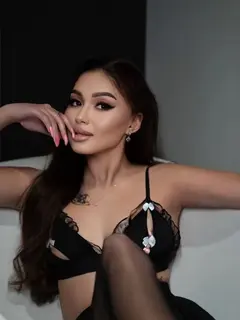 Zari escort in Dubai
